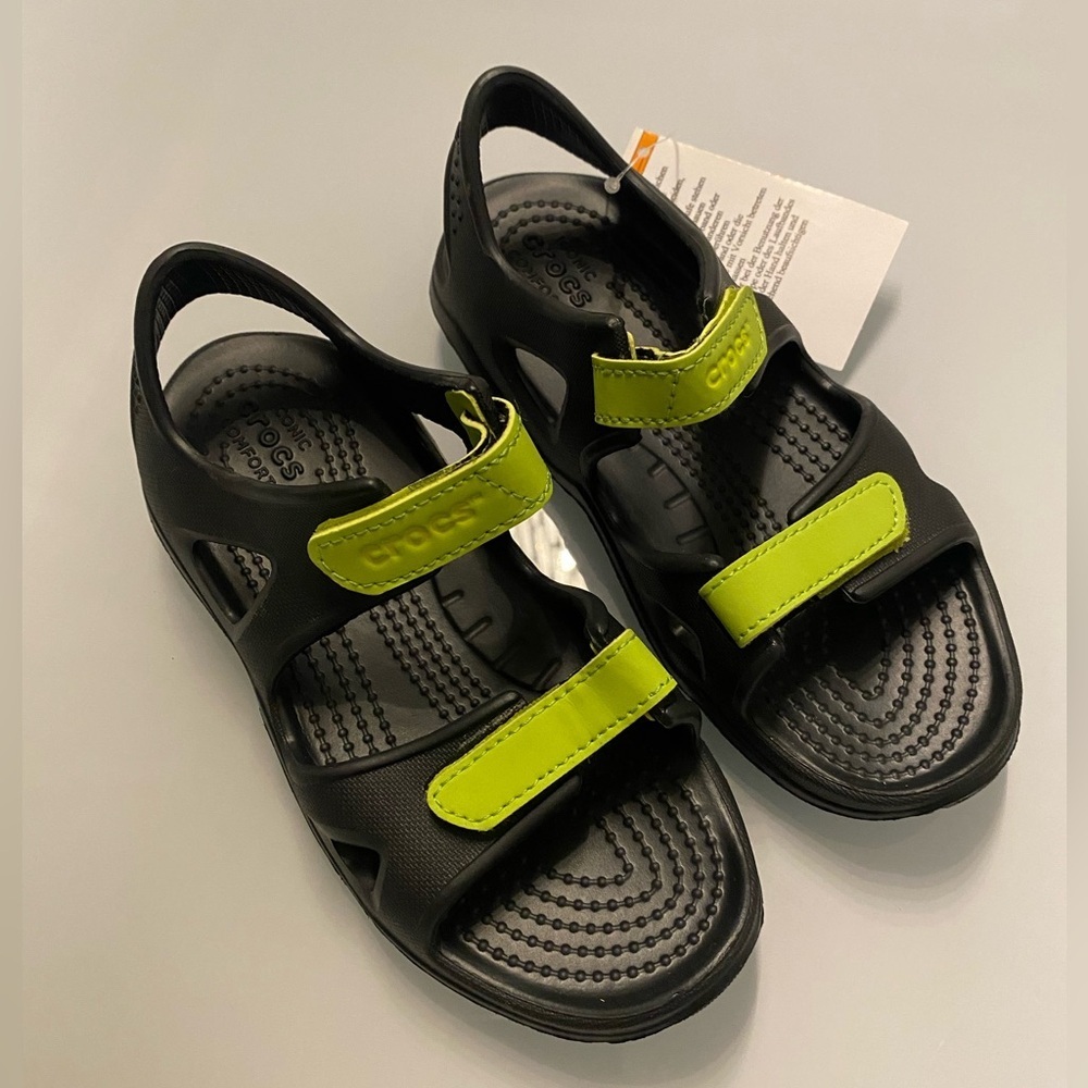 Crocs Swifter River Kids Black and Green Sandals C13
